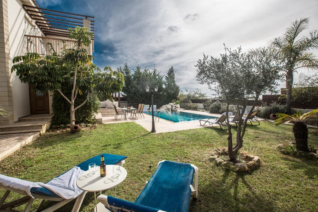 Sunny Coast Villa Ayía Nápa Extérieur photo
